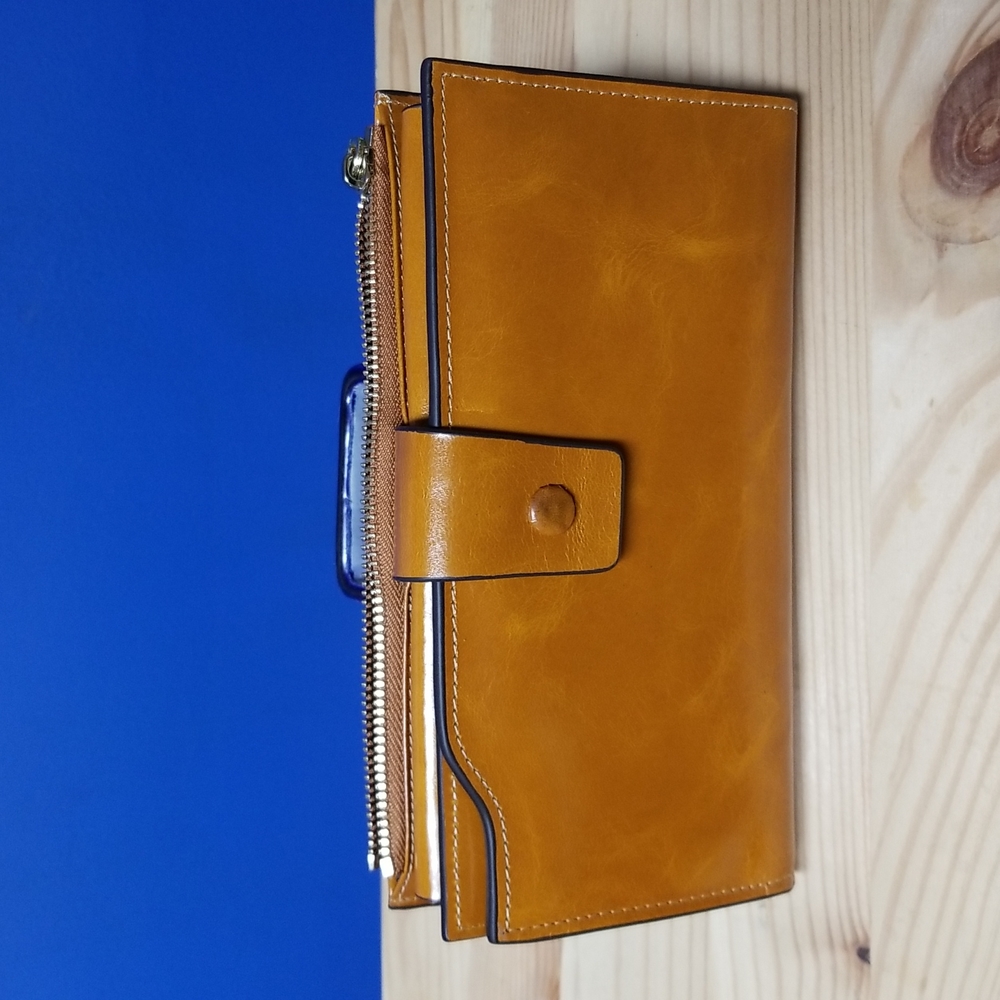 It's Life Carmel Color Leather Wallet
